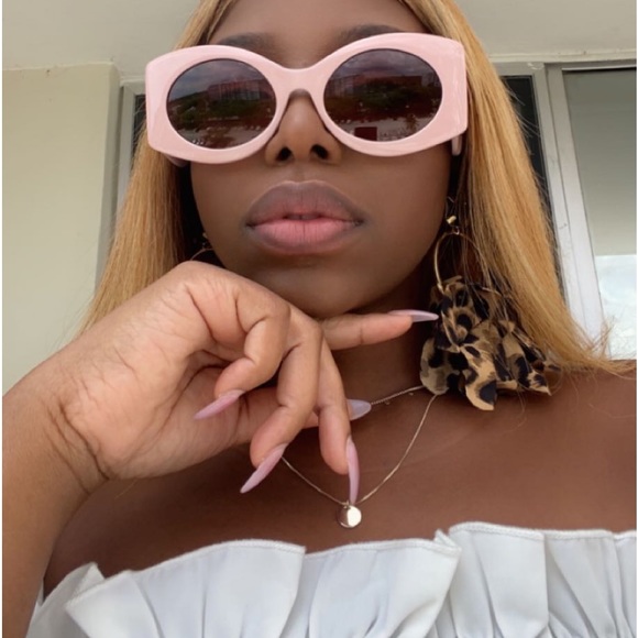 Runway- NEW🔥GUCCI Pink Gg0810s 003 New Square-frame Injection Sunglasses - Picture 6 of 16